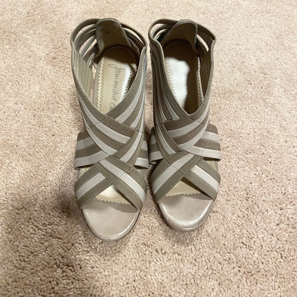 Wedge Sandals in tan & cream